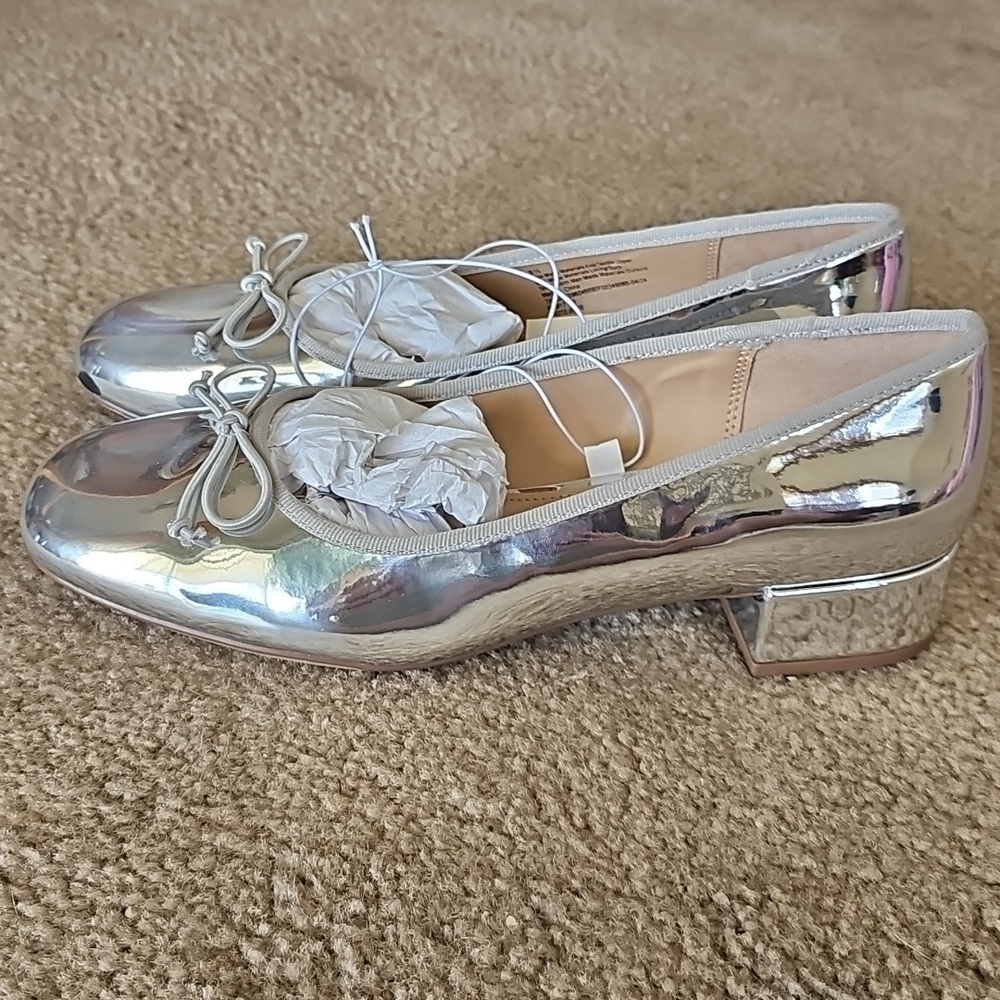 A New Day Women's Silver Ballet Flats Size 8.5
